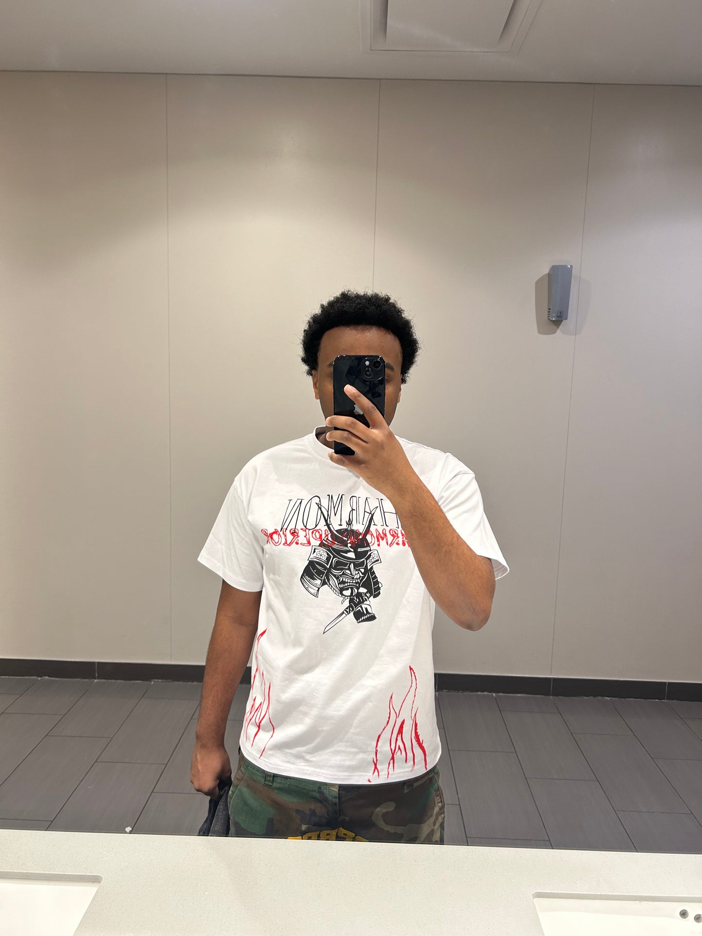White HarmonSuperior Colorway